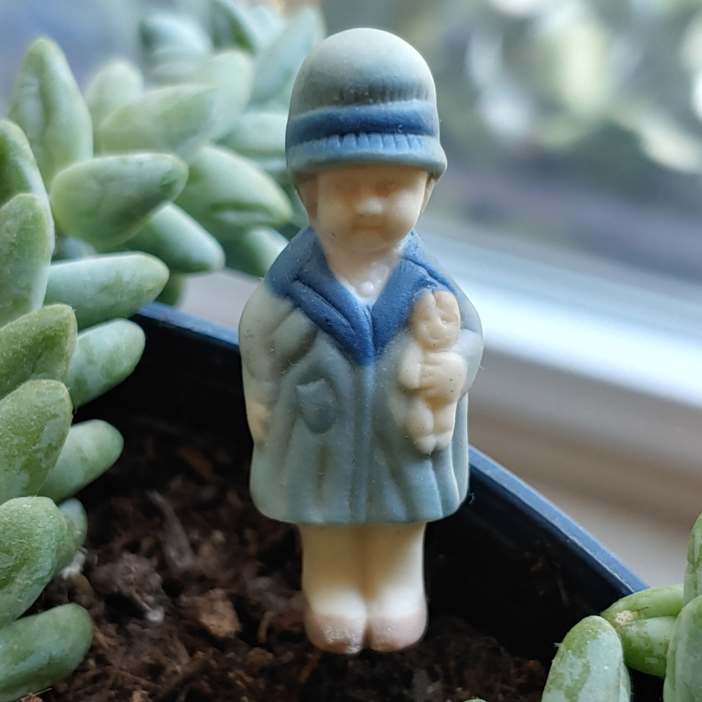 Vintage Hat Pin Brooch Art Deco 1920's 1930's Ceramic Girl Cloche‎ Hat Coat Doll - Picture 8 of 8